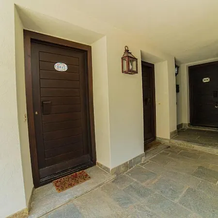 Ampia Terrazza 2min Da Sestriere Apartmán *