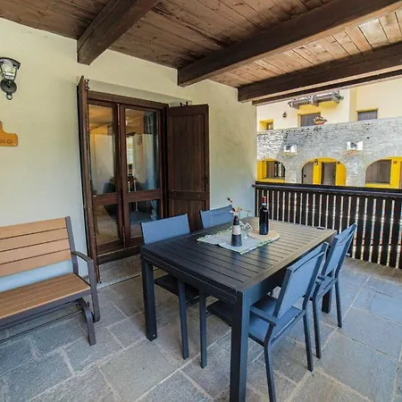 Ampia Terrazza 2min Da Sestriere Apartmán *